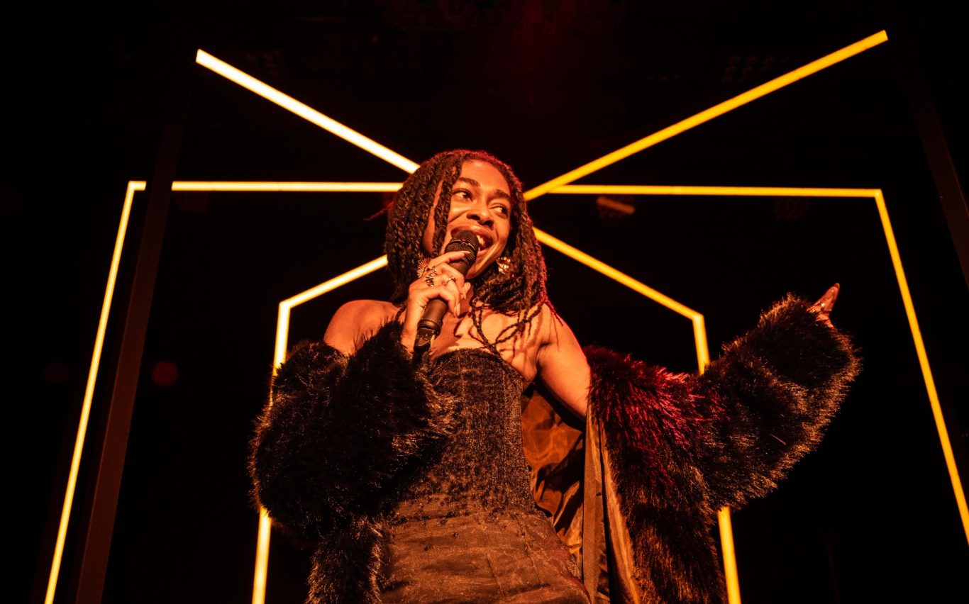 Orkater: A Night With Queen Angelito - Foto: Bas de Brouwer